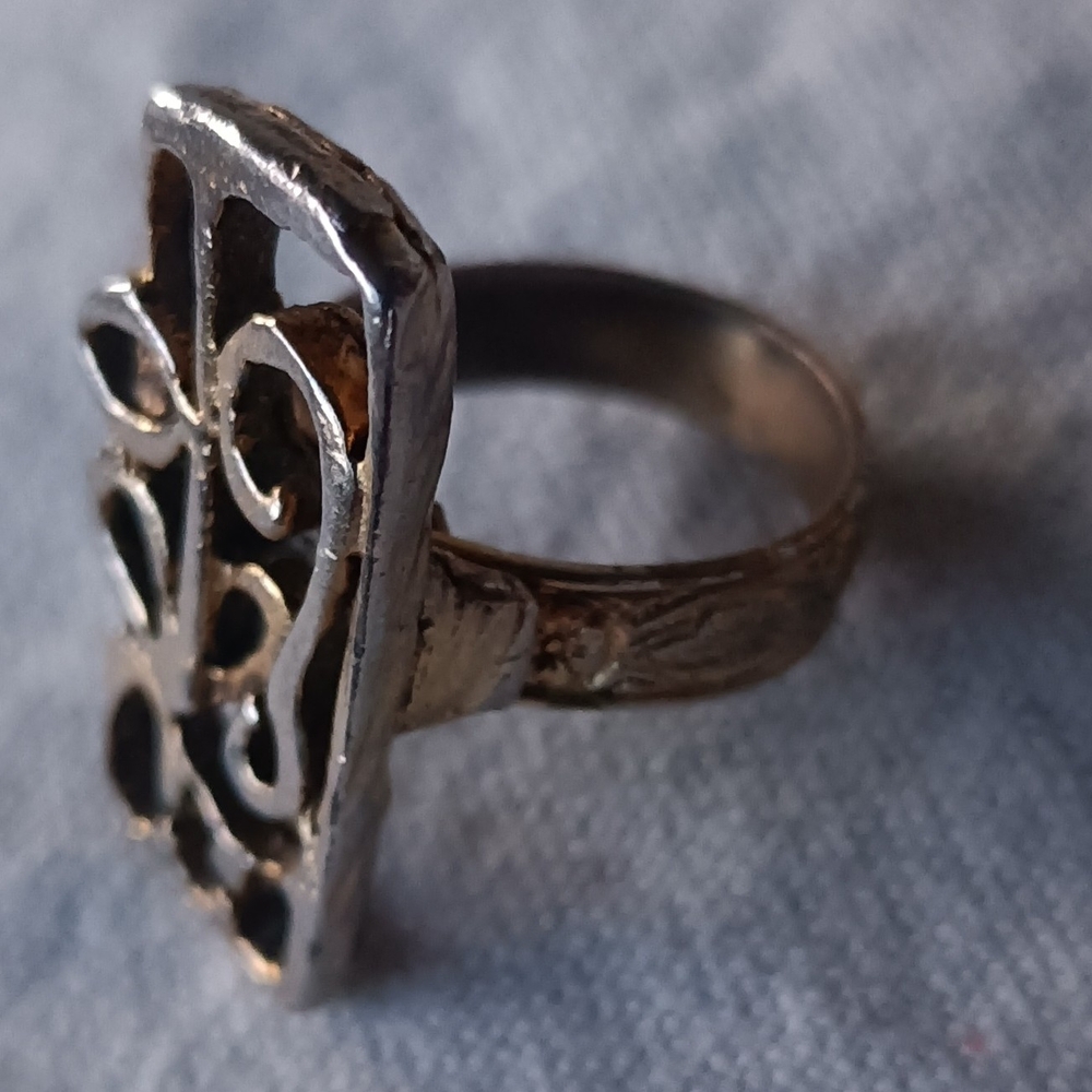 Women's Silver-Tone Filigree Rectangular Statement Ring